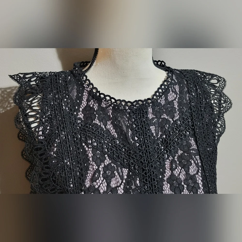 NWT Eri +Ali Anthropolgie Lace Top - Picture 5 of 7